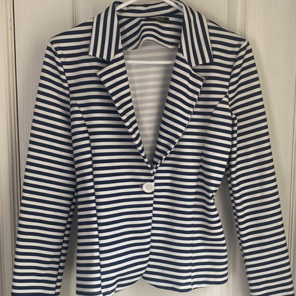 Striped blazer - Picture 1 of 3